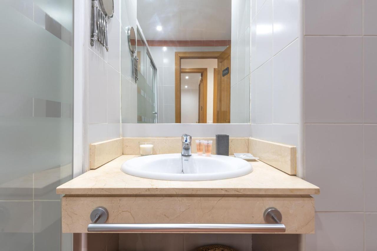 2 Bedrooms 2 Bathrooms Furnished - Malsana - With Pool - Mintystay Madrid Exterior photo